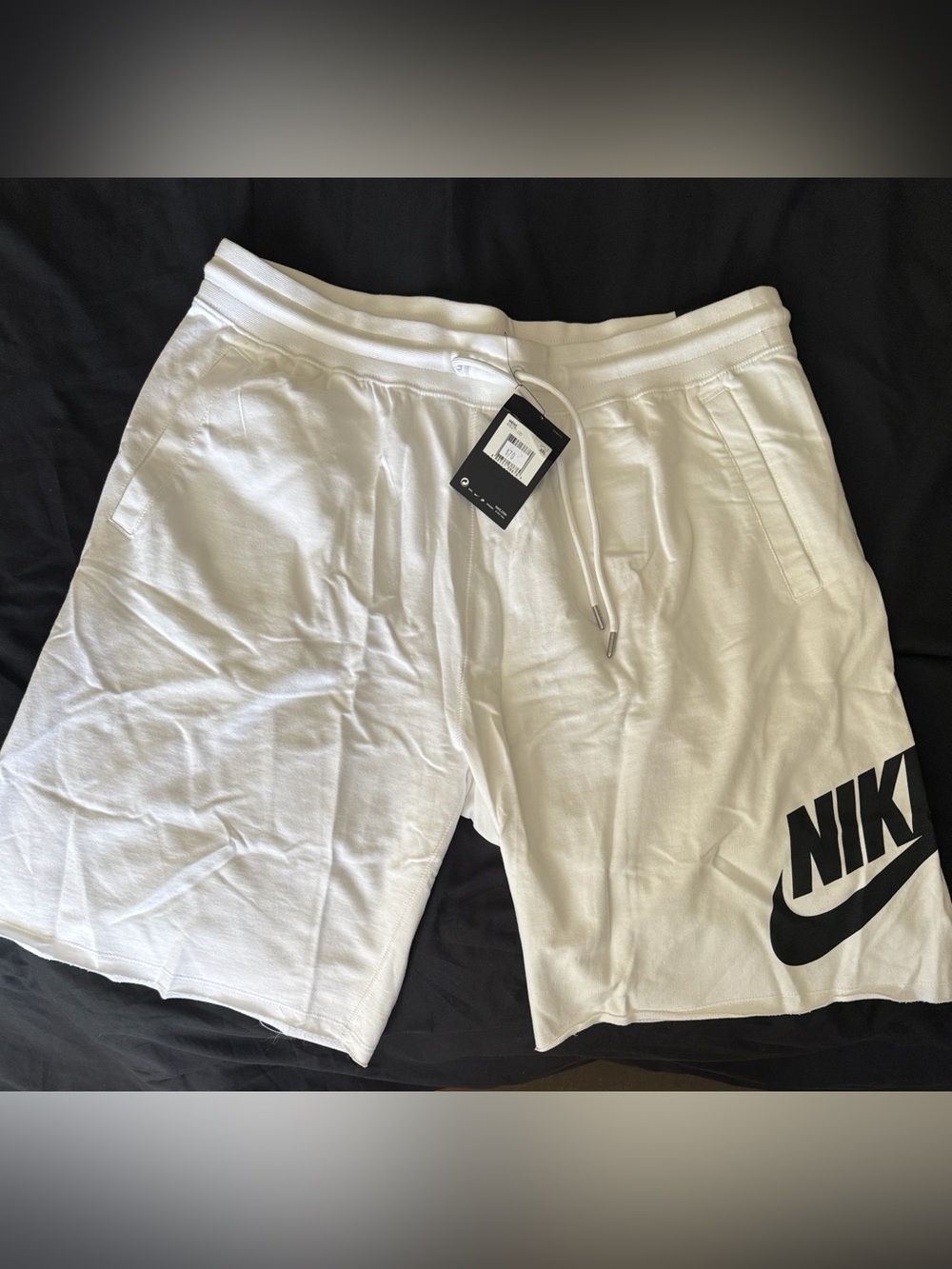 Nike Sportswear Alumni Loose Fit Shorts Mens XXL White Black NWT 836277-100
